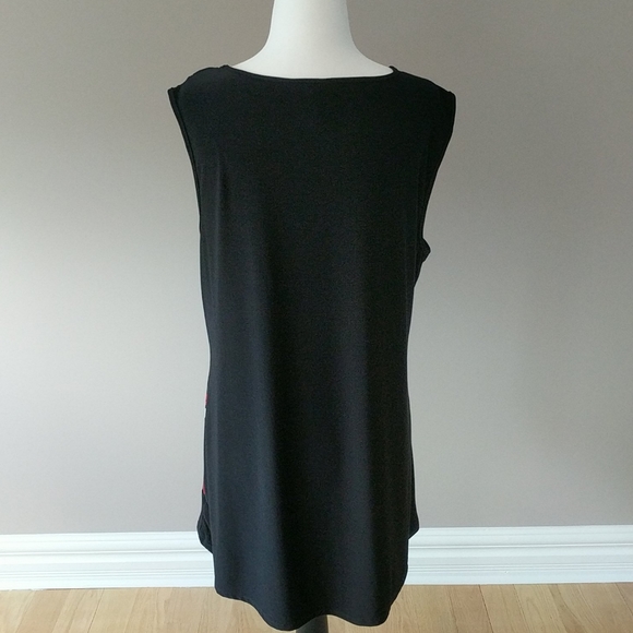 Cowl Neck Geometric Tunic - Picture 5 of 6